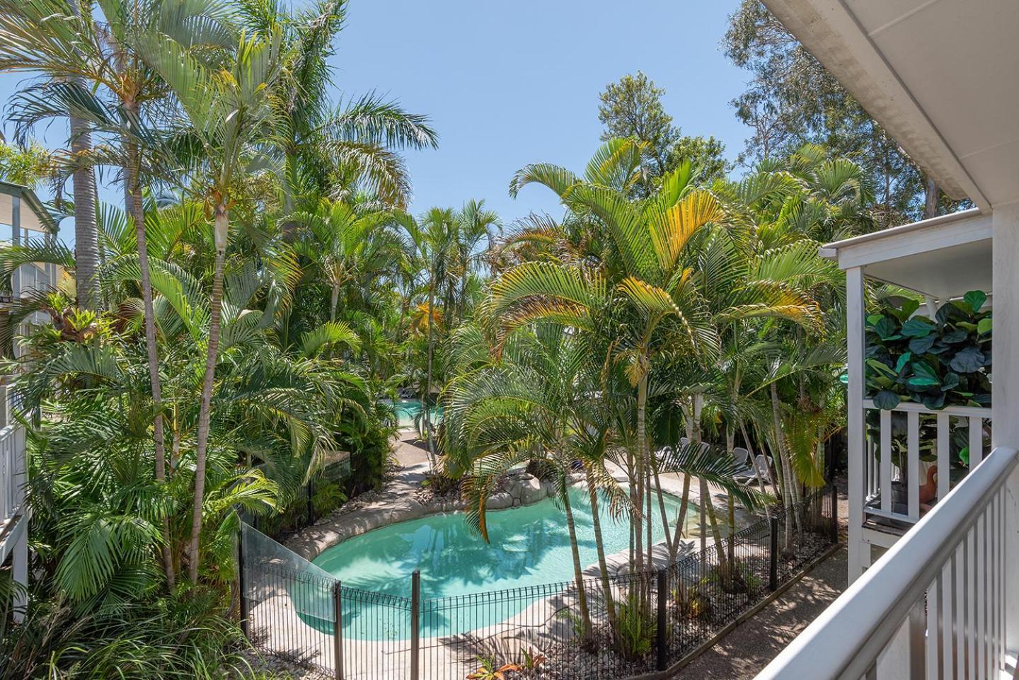 נוסוויל Sandy Beach Resort מראה חיצוני תמונה