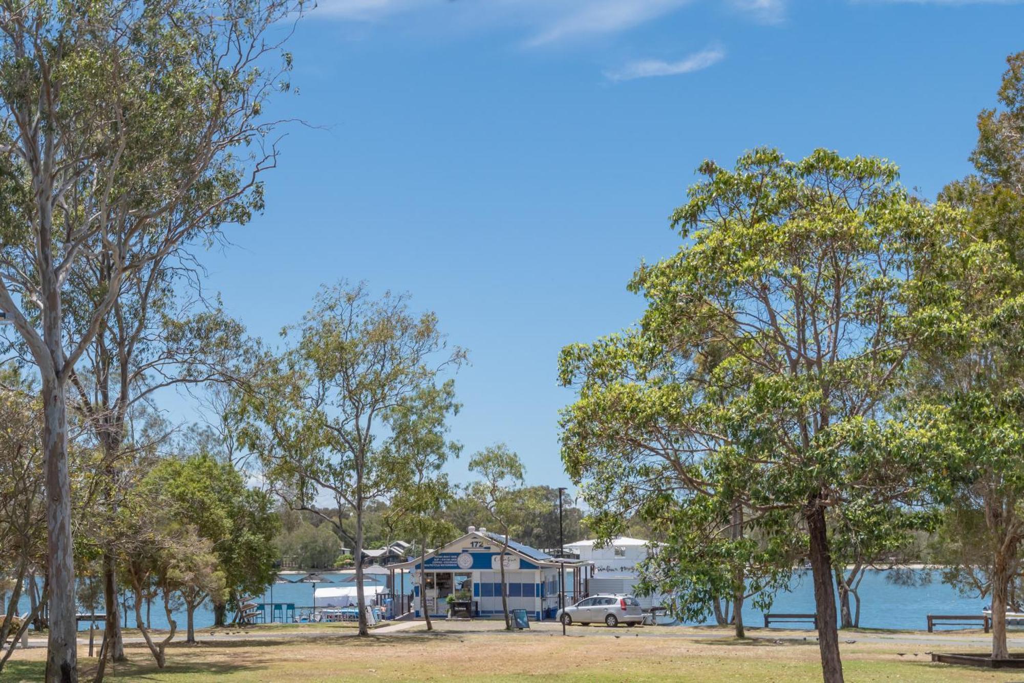 נוסוויל Sandy Beach Resort מראה חיצוני תמונה